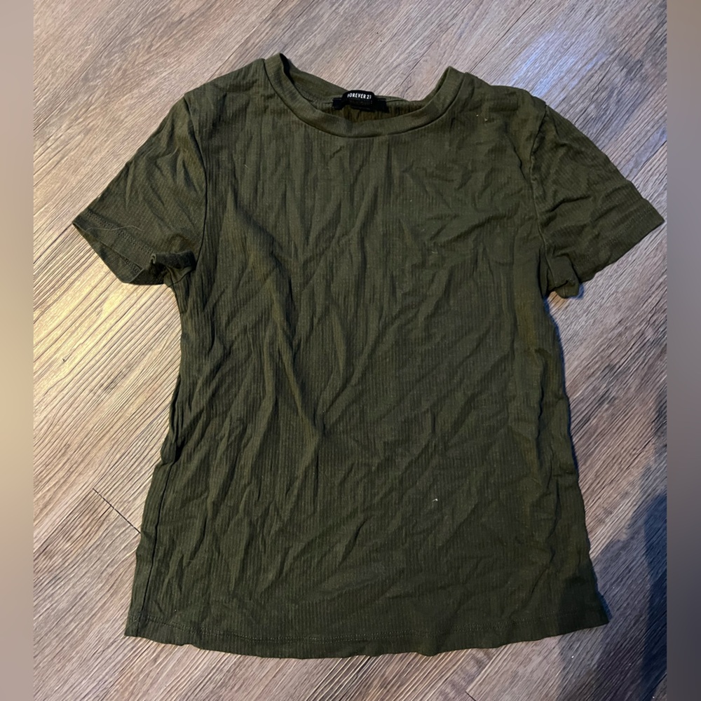 Forever 21 large women’s green t shirt
